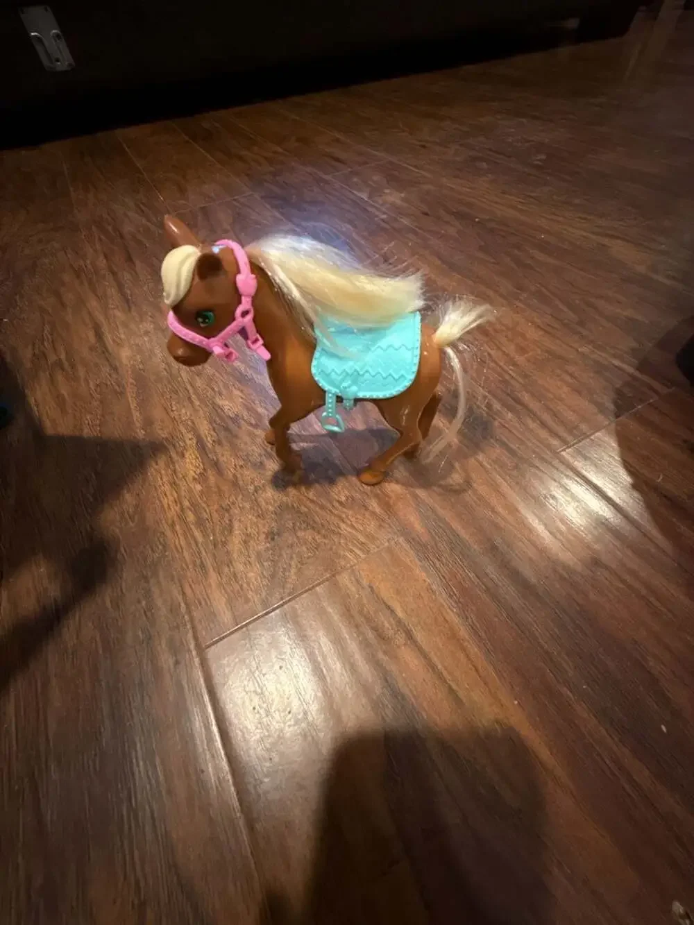Barbie Club Chelsea Brown Pony Horse with Pink Halter and Blue Saddle
